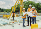 Das interdisziplinäre Projektteam des Staatlichen Bauamts Amberg-Sulzbach arbeitet eng zusammen, um die gewaltigen Herausforderungen des Brücken-Neubaus zu meistern. 